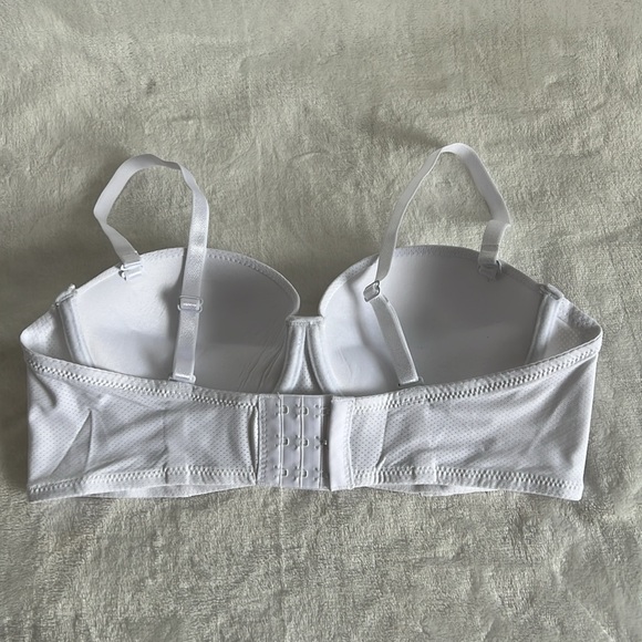 Women’s Smooth Bra Padded with Strapsless - Picture 3 of 4